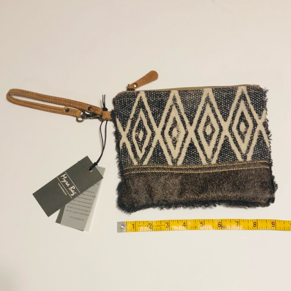 Trendy Vintage Wrist clutch